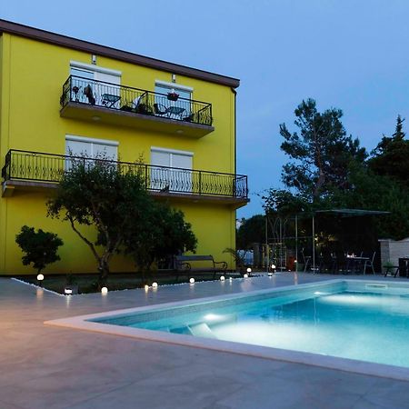 Apartment Mery Pula Luaran gambar