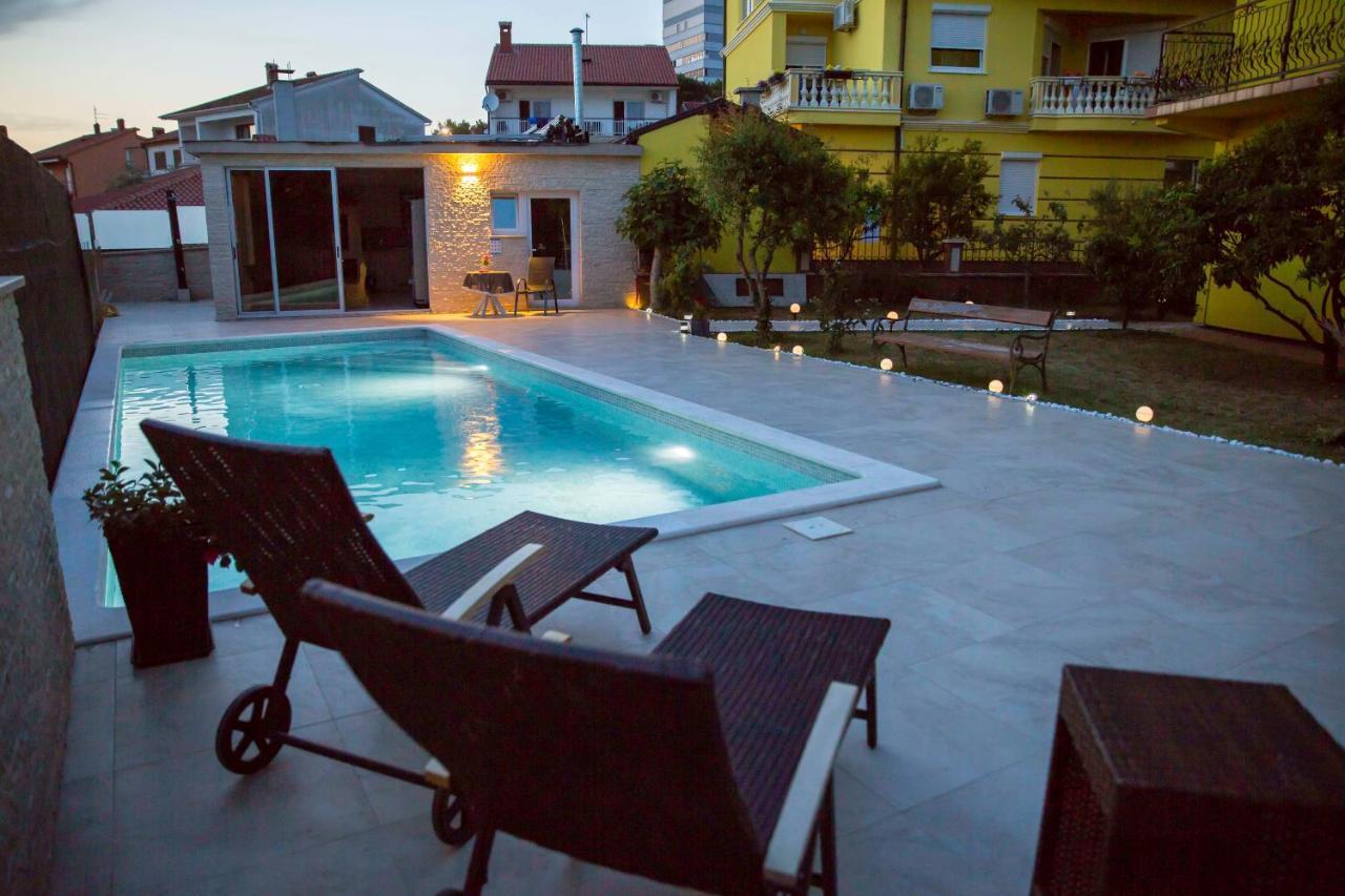 Apartment Mery Pula Luaran gambar