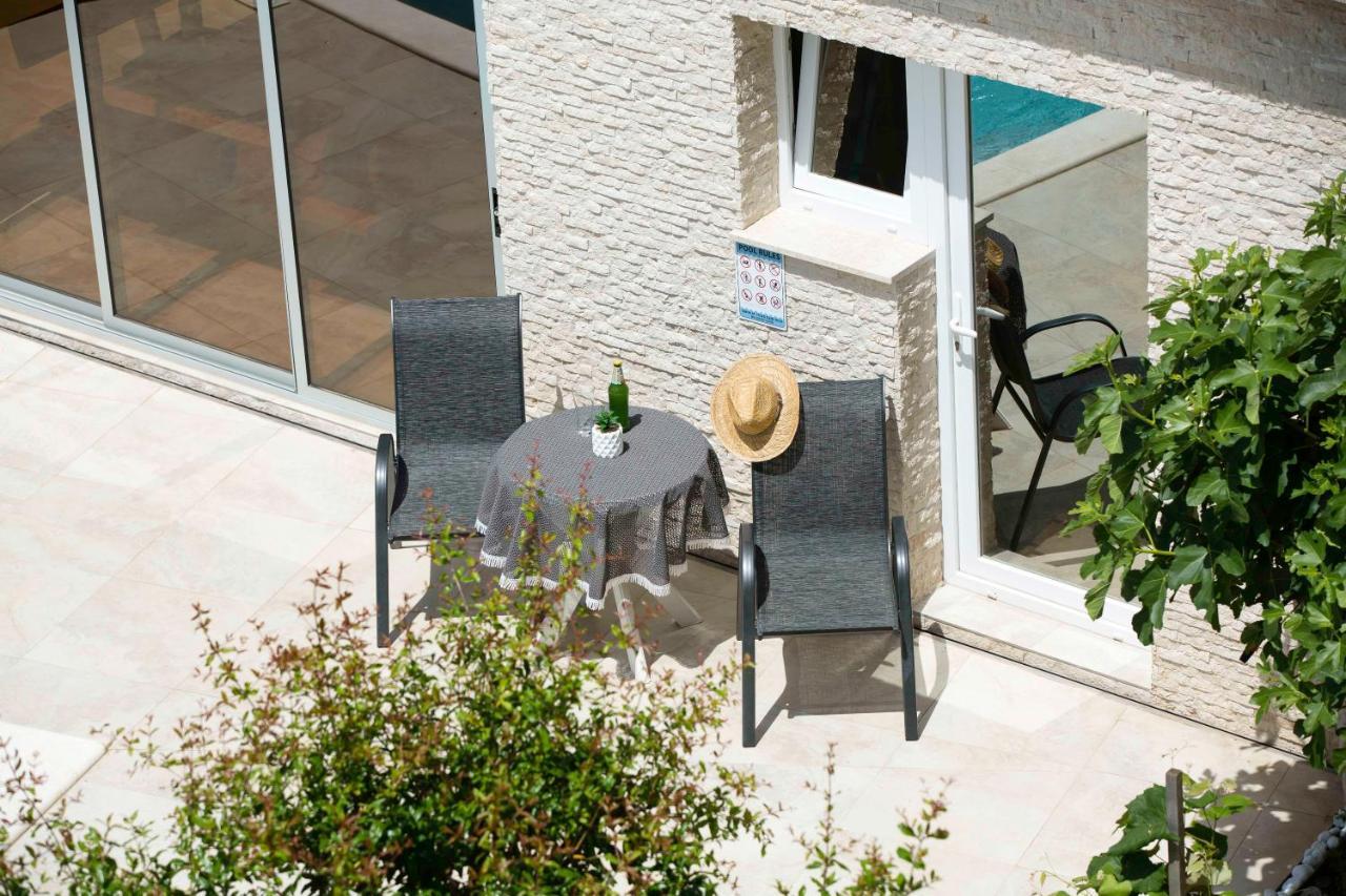 Apartment Mery Pula Luaran gambar