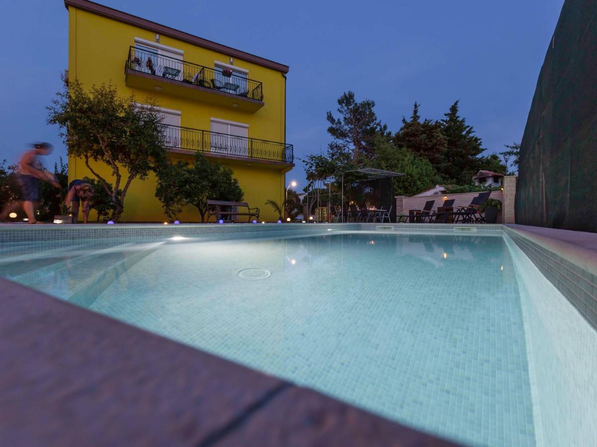 Apartment Mery Pula Luaran gambar