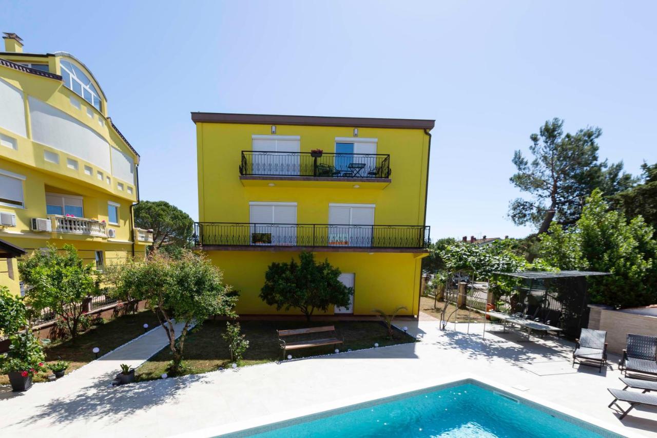 Apartment Mery Pula Luaran gambar