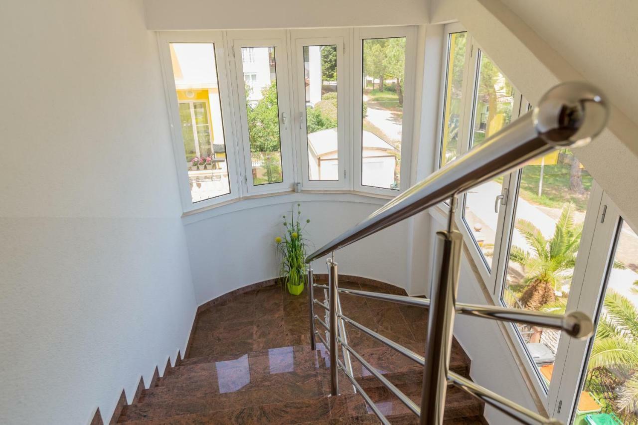 Apartment Mery Pula Luaran gambar