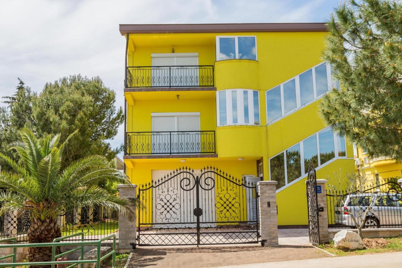 Apartment Mery Pula Luaran gambar