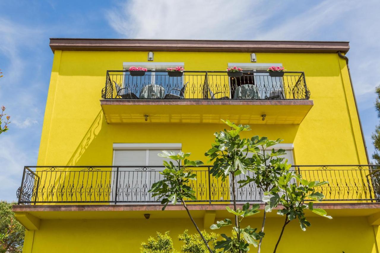 Apartment Mery Pula Luaran gambar
