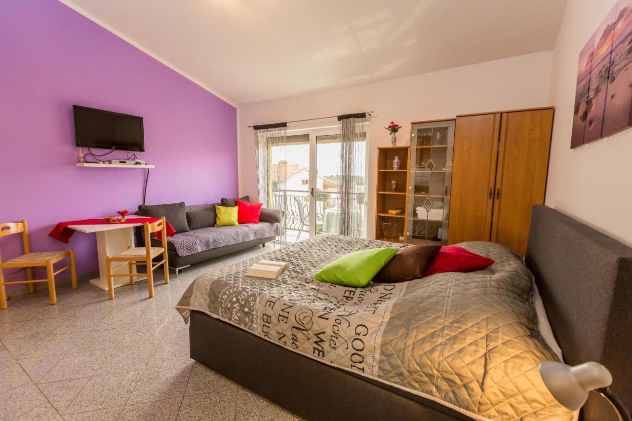 Apartment Mery Pula Luaran gambar